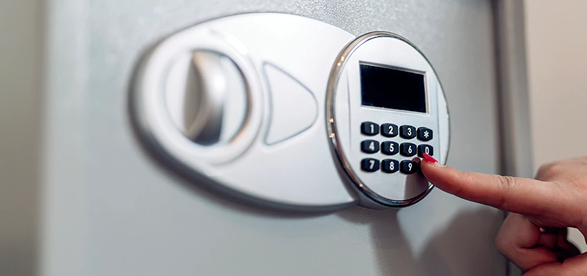 Jewelry Safe Cracking in Florin, California