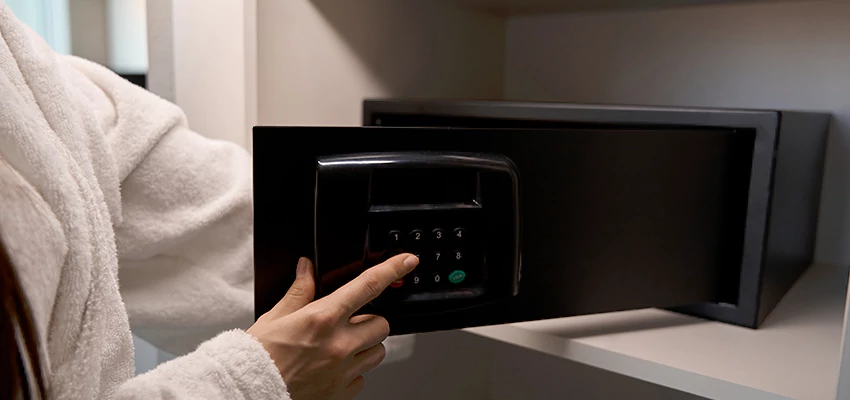 Safe Unlocking Service Company in Florin, California