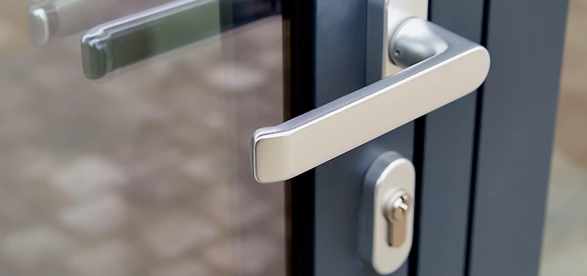 Broken Door Lock Cylinder Repair in Florin, California